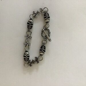 Bracelet - skull stainless steel 8 1/2 inch